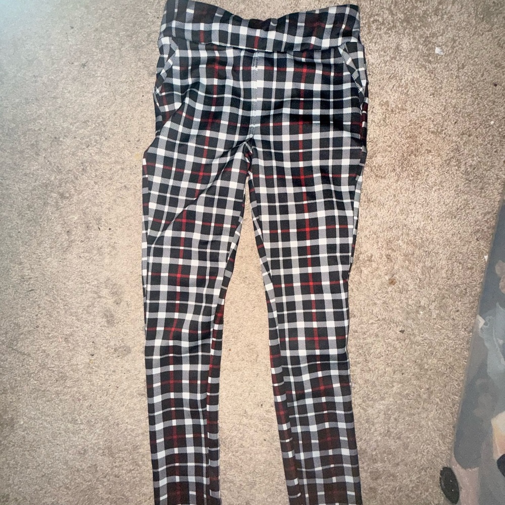 Chic Plaid Women's Leggings - Black, White, and Red